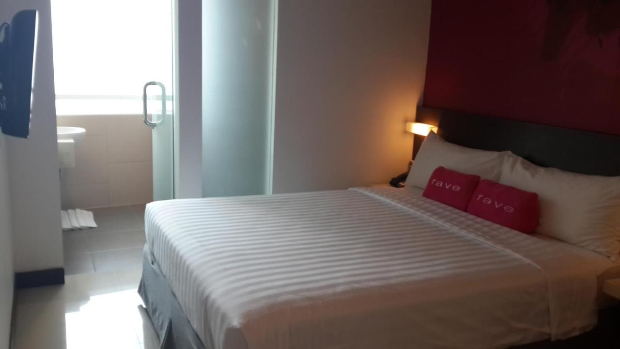 Favehotel Pluit Junction Jakarta Exteriör bild