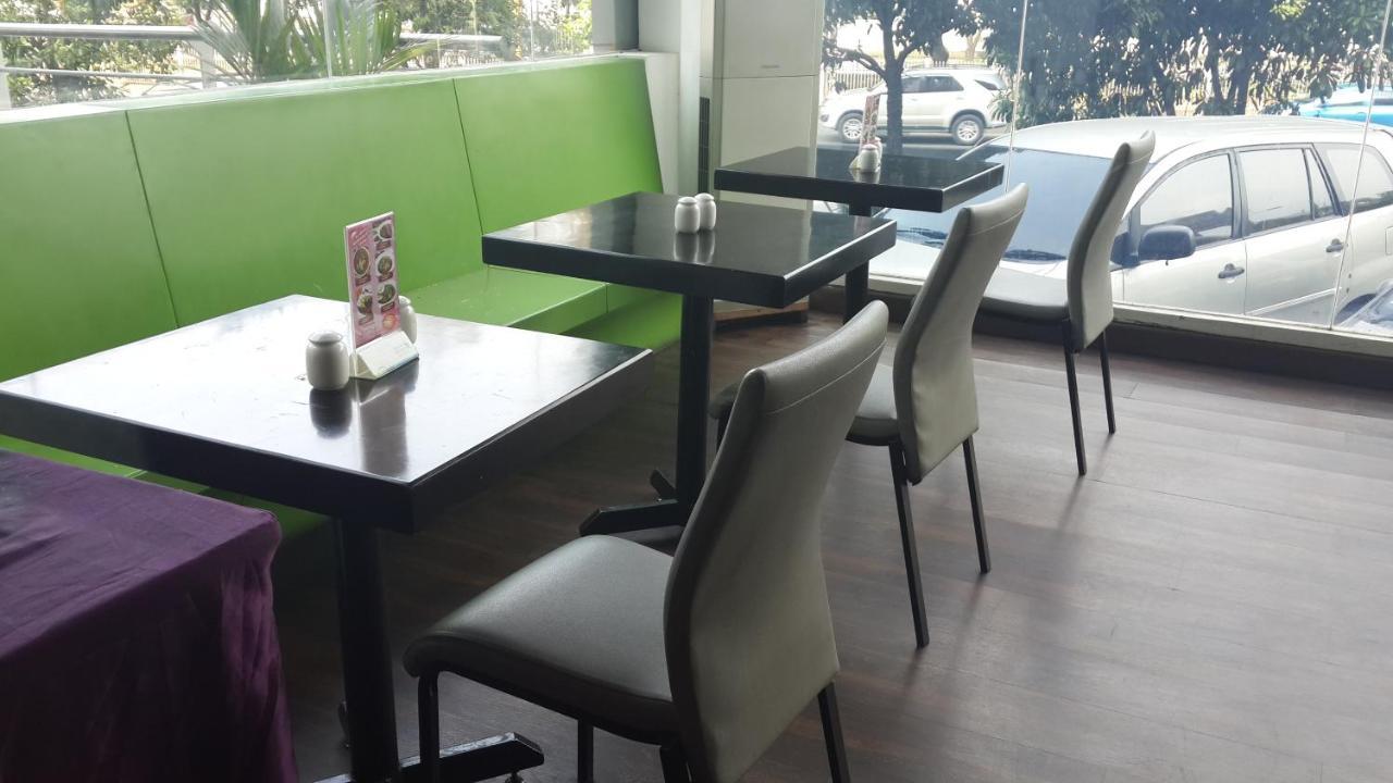 Favehotel Pluit Junction Jakarta Exteriör bild