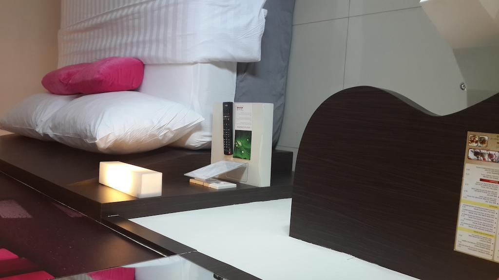 Favehotel Pluit Junction Jakarta Exteriör bild