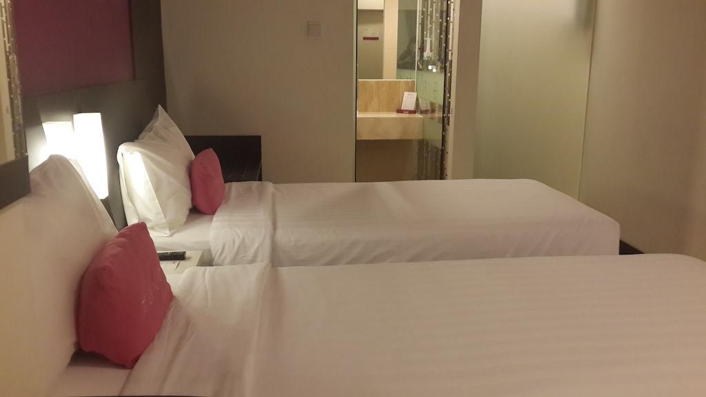 Favehotel Pluit Junction Jakarta Exteriör bild