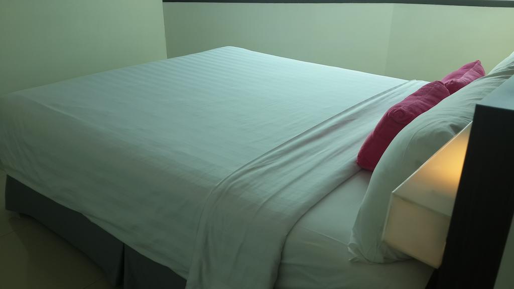 Favehotel Pluit Junction Jakarta Exteriör bild