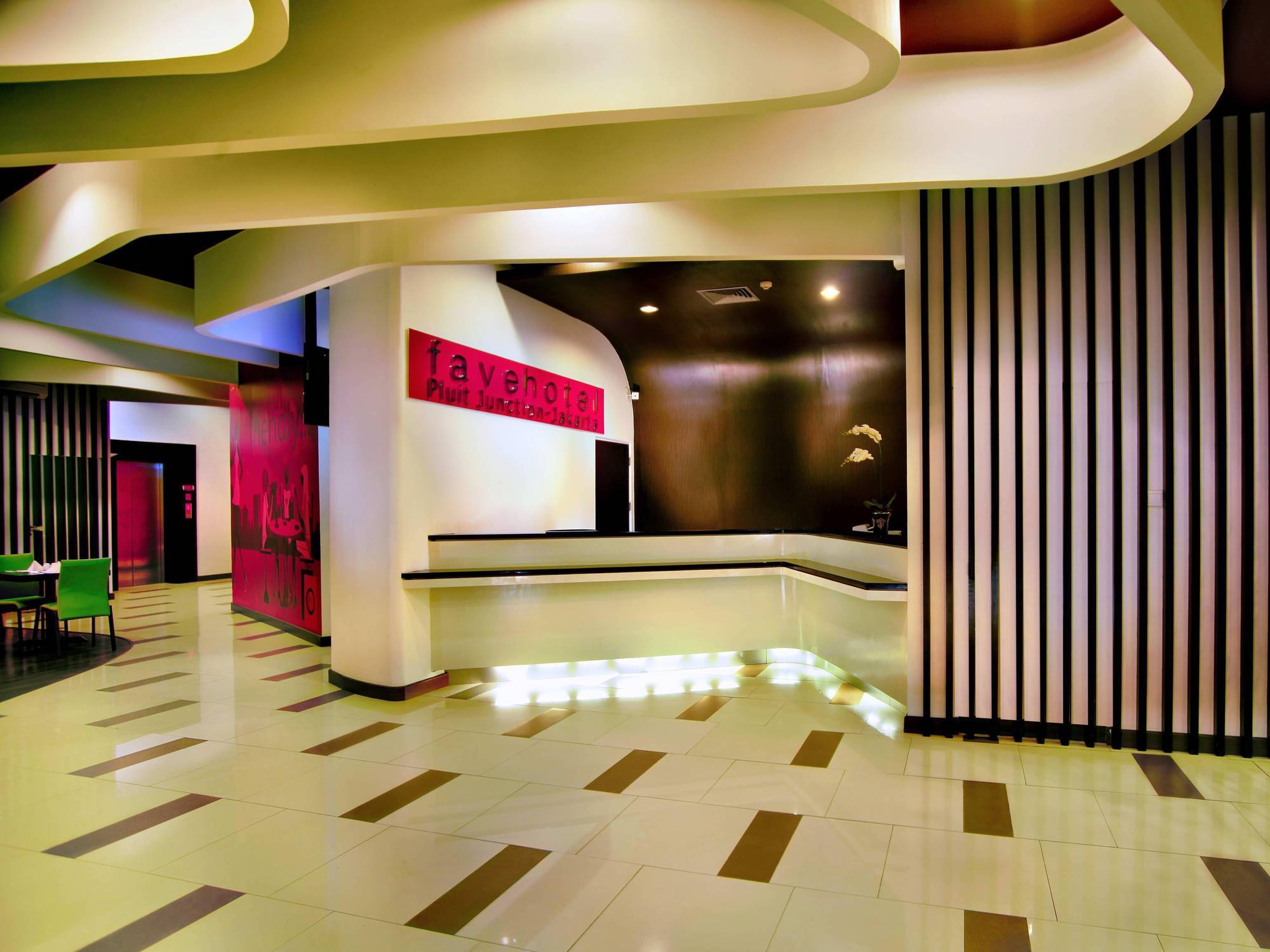 Favehotel Pluit Junction Jakarta Exteriör bild