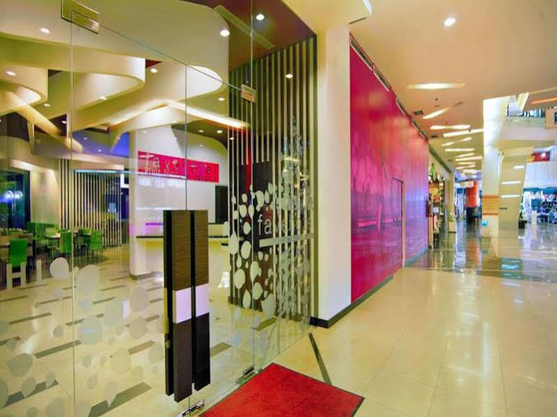 Favehotel Pluit Junction Jakarta Exteriör bild